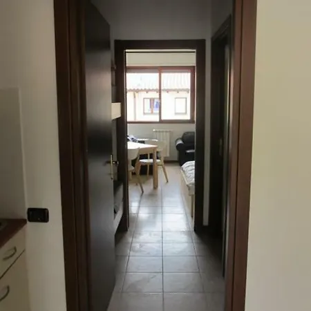 Apartmentslagodicomo شقة Acquaseria